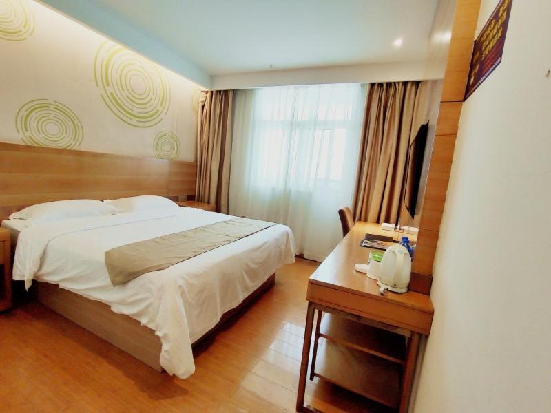 Greentree Inn Jiangxi Fuzhou Gandong Bridge Express Hotel エクステリア 写真