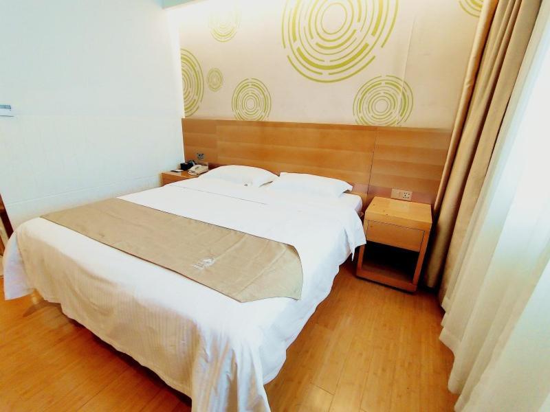 Greentree Inn Jiangxi Fuzhou Gandong Bridge Express Hotel エクステリア 写真