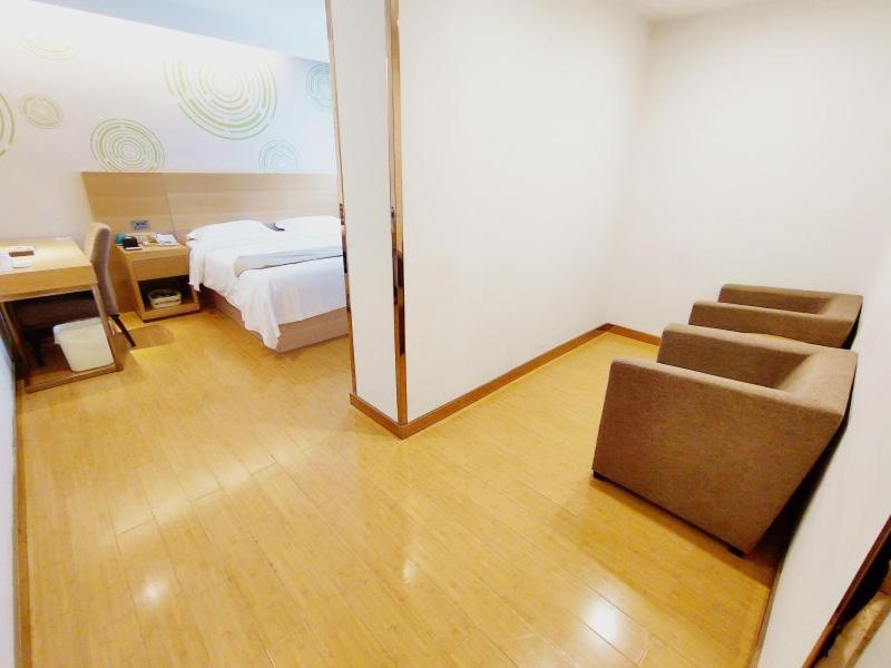 Greentree Inn Jiangxi Fuzhou Gandong Bridge Express Hotel エクステリア 写真