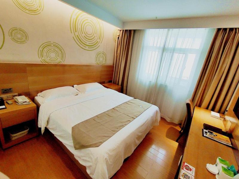 Greentree Inn Jiangxi Fuzhou Gandong Bridge Express Hotel エクステリア 写真